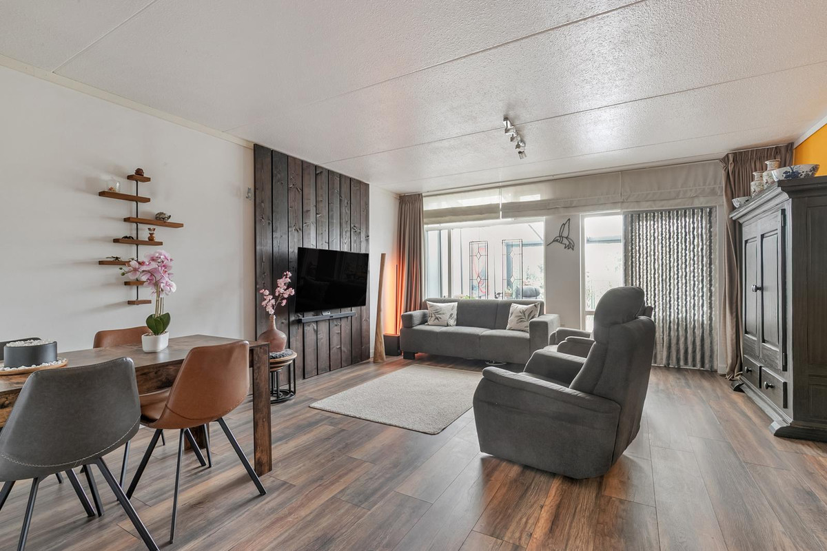 Tussenwoning te koop: Uivernest 35, Huissen