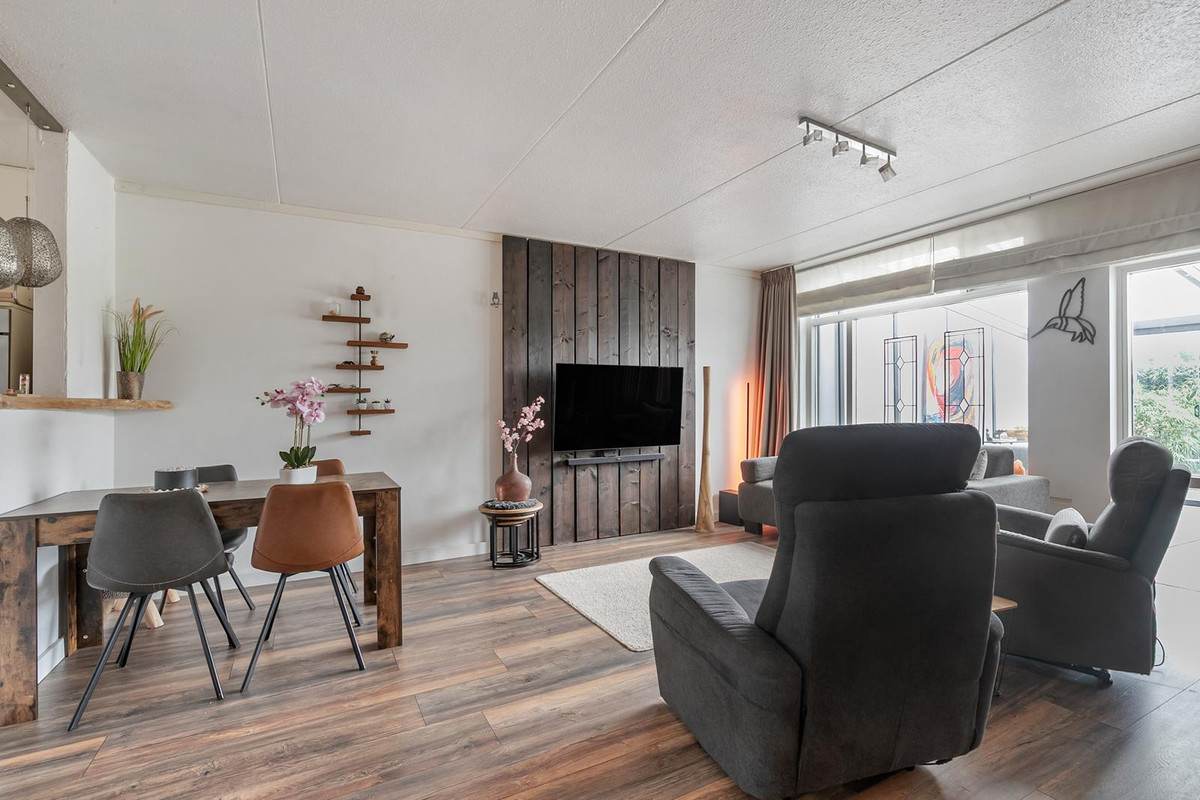 Tussenwoning te koop: Uivernest 35, Huissen
