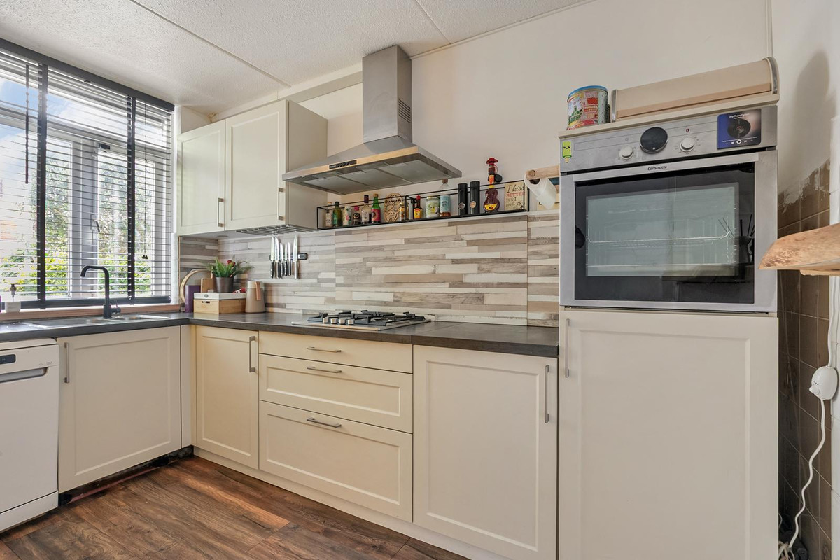 Tussenwoning te koop: Uivernest 35, Huissen