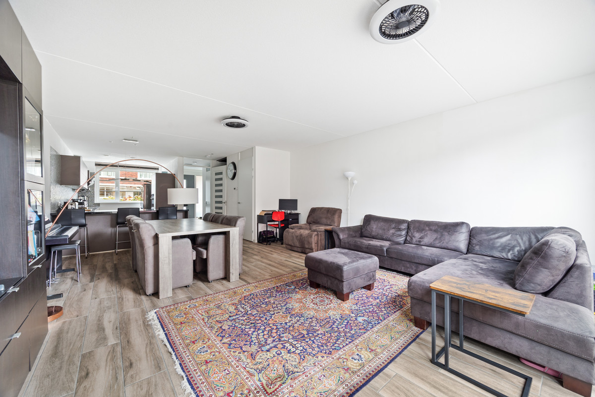 Tussenwoning te koop: Mariënpark 155, Leidschendam