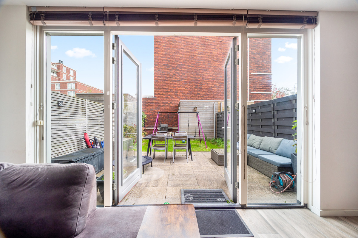 Tussenwoning te koop: Mariënpark 155, Leidschendam