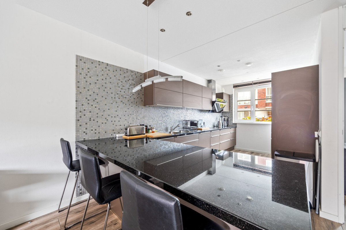 Tussenwoning te koop: Mariënpark 155, Leidschendam