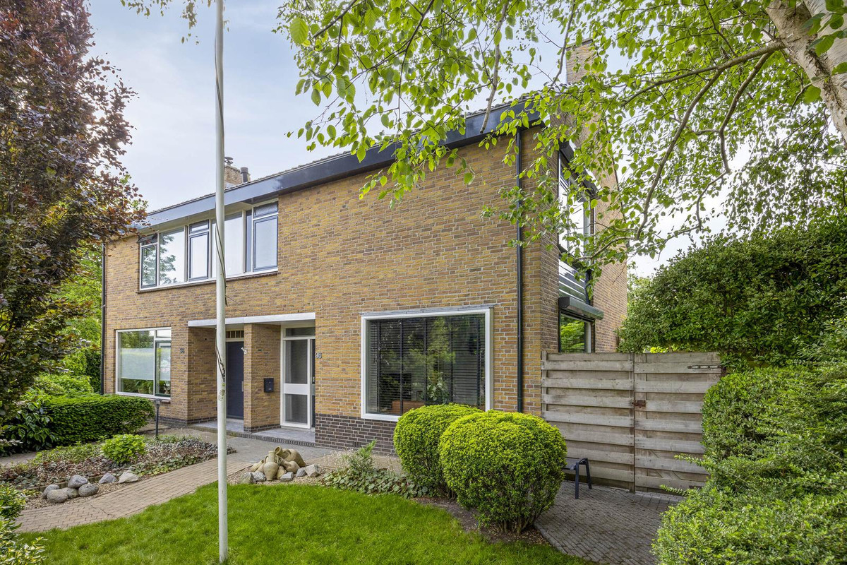 Twee-onder-één-kap te koop: Endeldijk 36, Honselersdijk