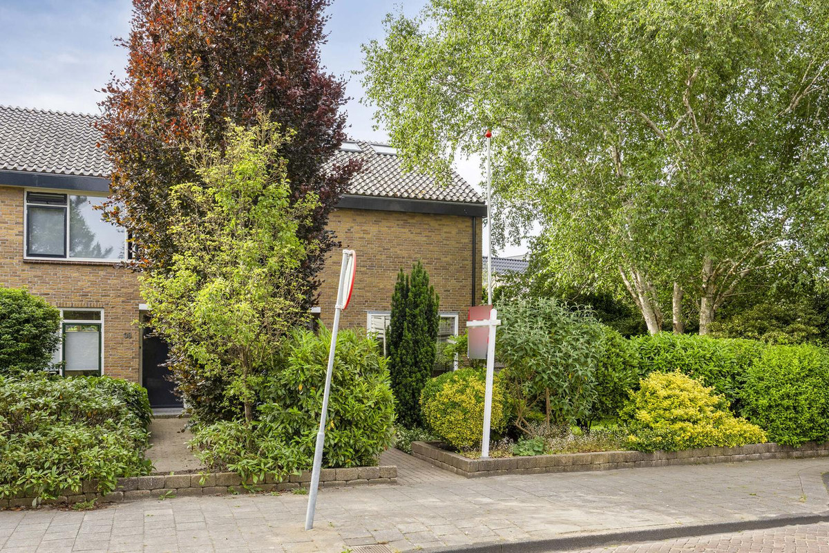 Twee-onder-één-kap te koop: Endeldijk 36, Honselersdijk