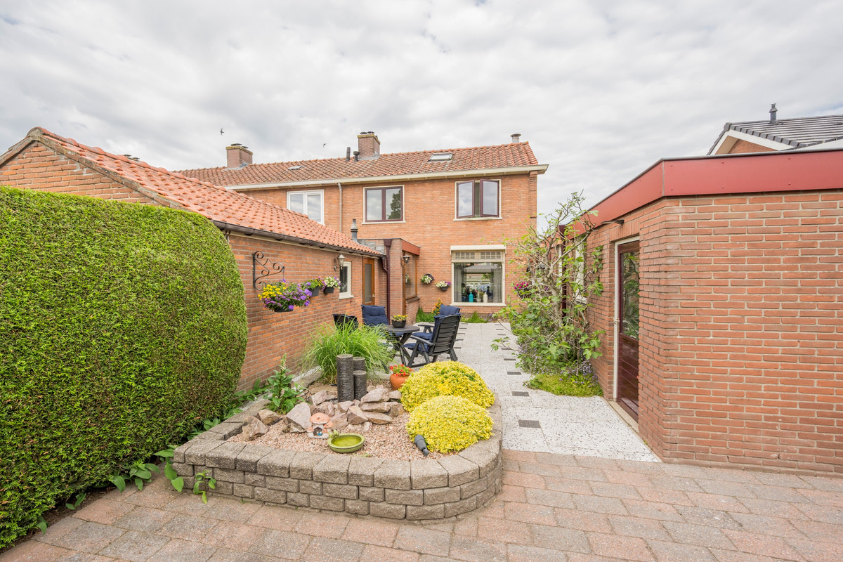 Hoekwoning te koop: Kamphuisstraat 3, Voorthuizen
