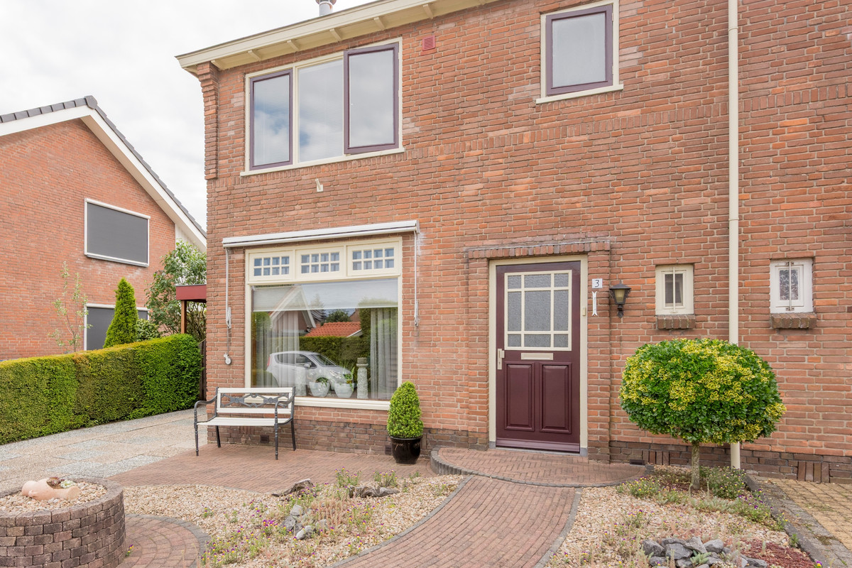 Hoekwoning te koop: Kamphuisstraat 3, Voorthuizen