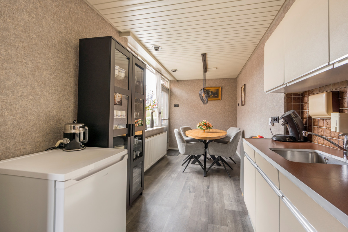 Hoekwoning te koop: Kamphuisstraat 3, Voorthuizen