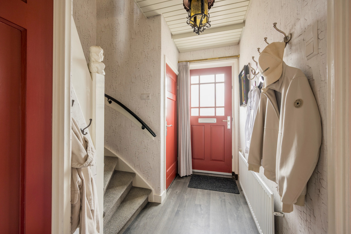 Hoekwoning te koop: Kamphuisstraat 3, Voorthuizen