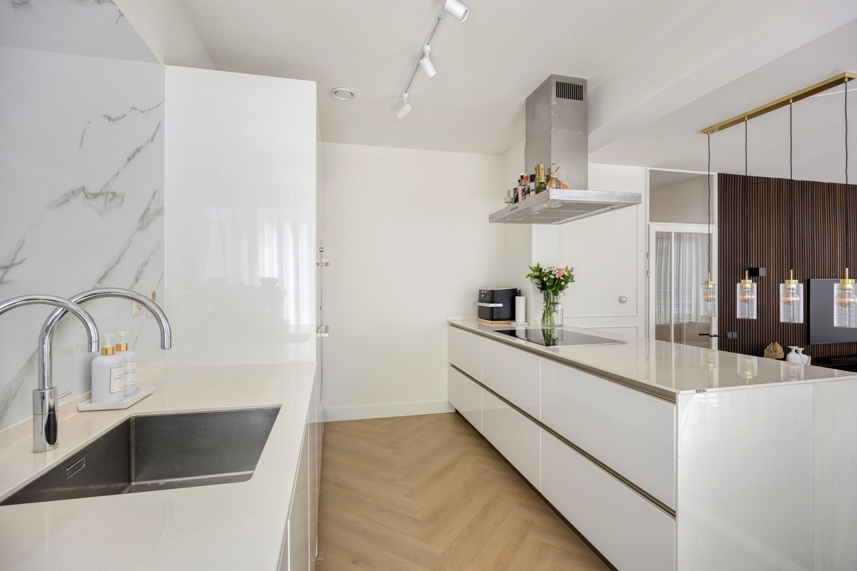 Appartement te koop: Kwintsheulstraat 74, Amsterdam
