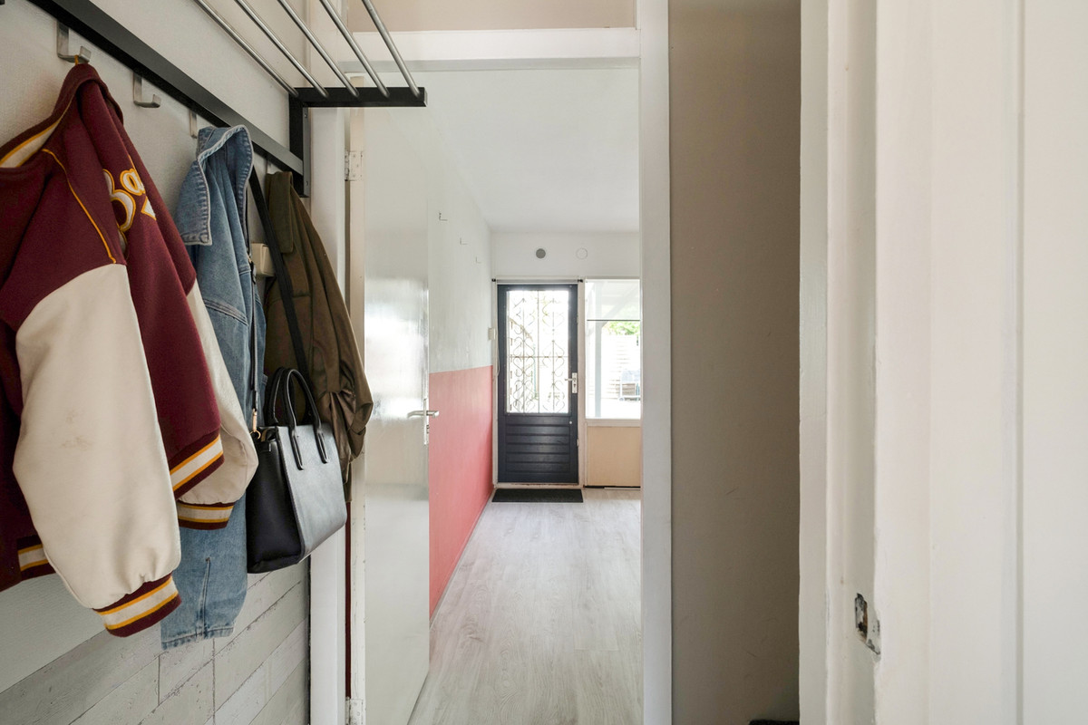 Tussenwoning te koop: Geesterenbrink 4, Enschede