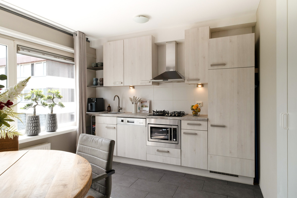 Tussenwoning te koop: Geesterenbrink 4, Enschede