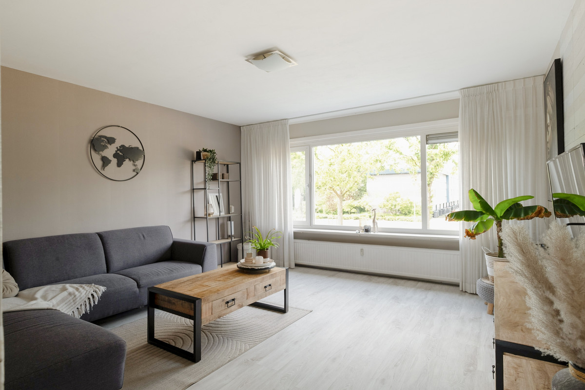 Tussenwoning te koop: Geesterenbrink 4, Enschede