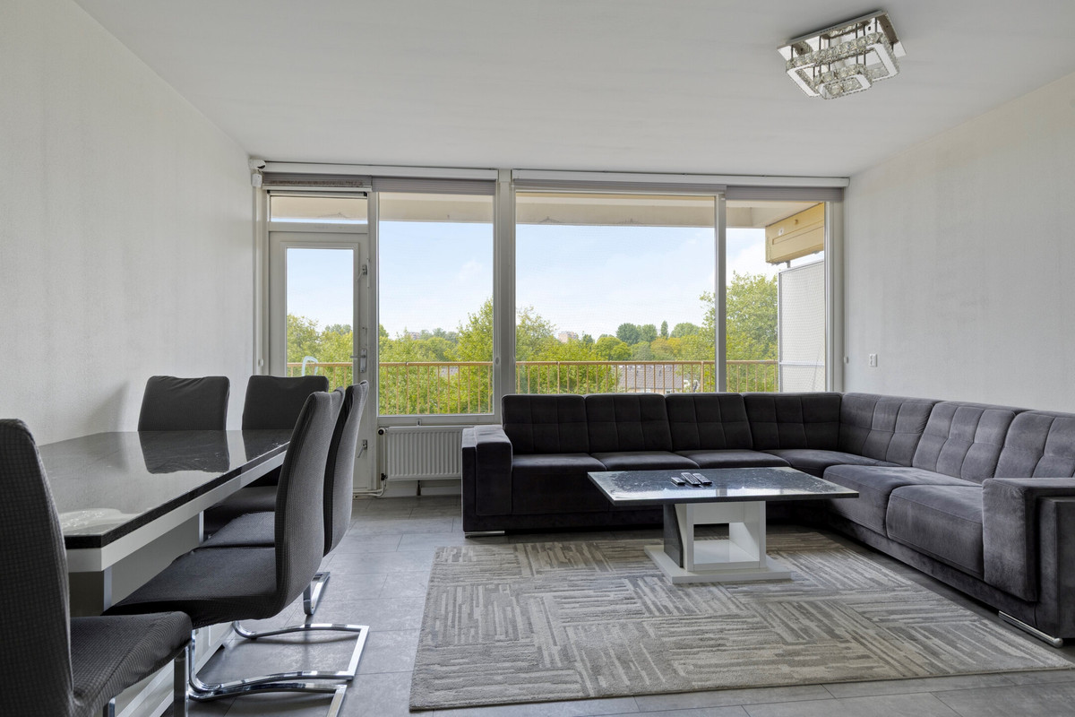 Appartement te koop: Pharus 93, Zaandam