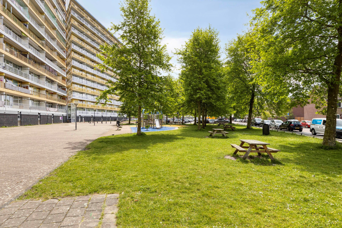 Appartement te koop: Pharus 93, Zaandam