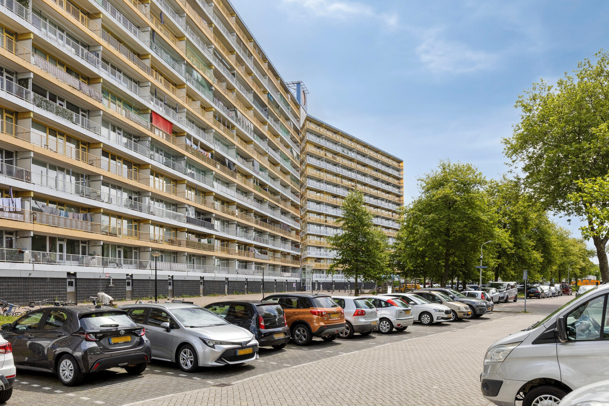 Appartement te koop: Pharus 93, Zaandam