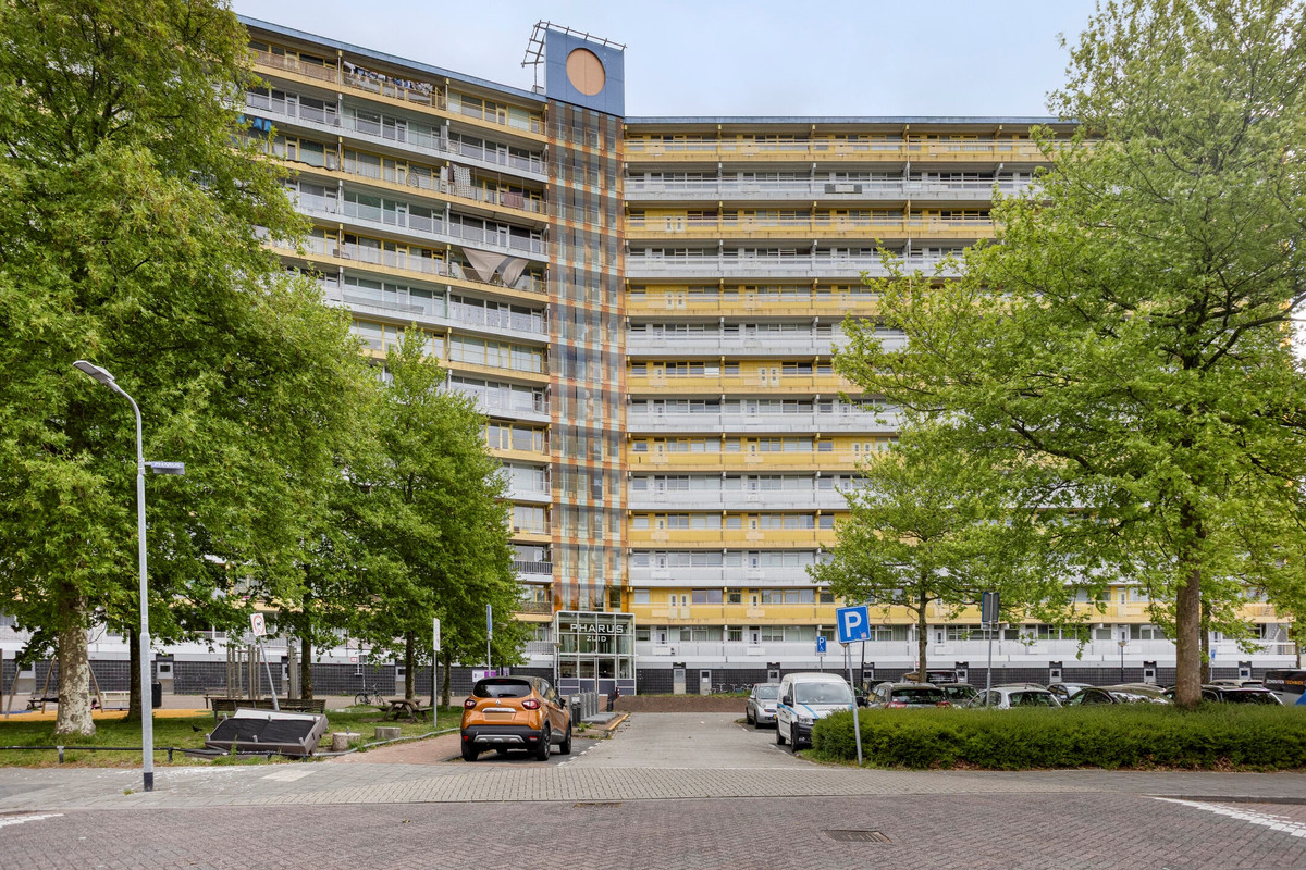Appartement te koop: Pharus 45, Zaandam