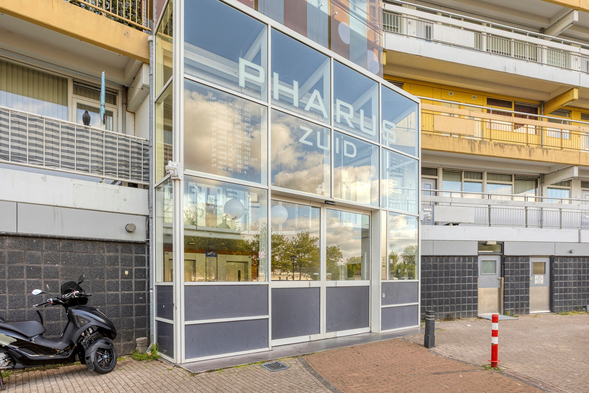 Appartement te koop: Pharus 45, Zaandam
