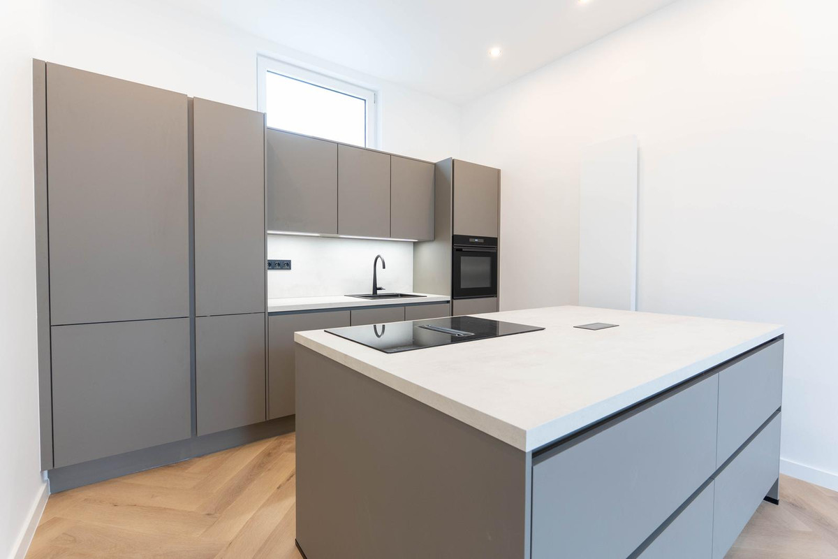 Appartement te koop: Willem van Hillegaersbergstraat 64, Rotterdam