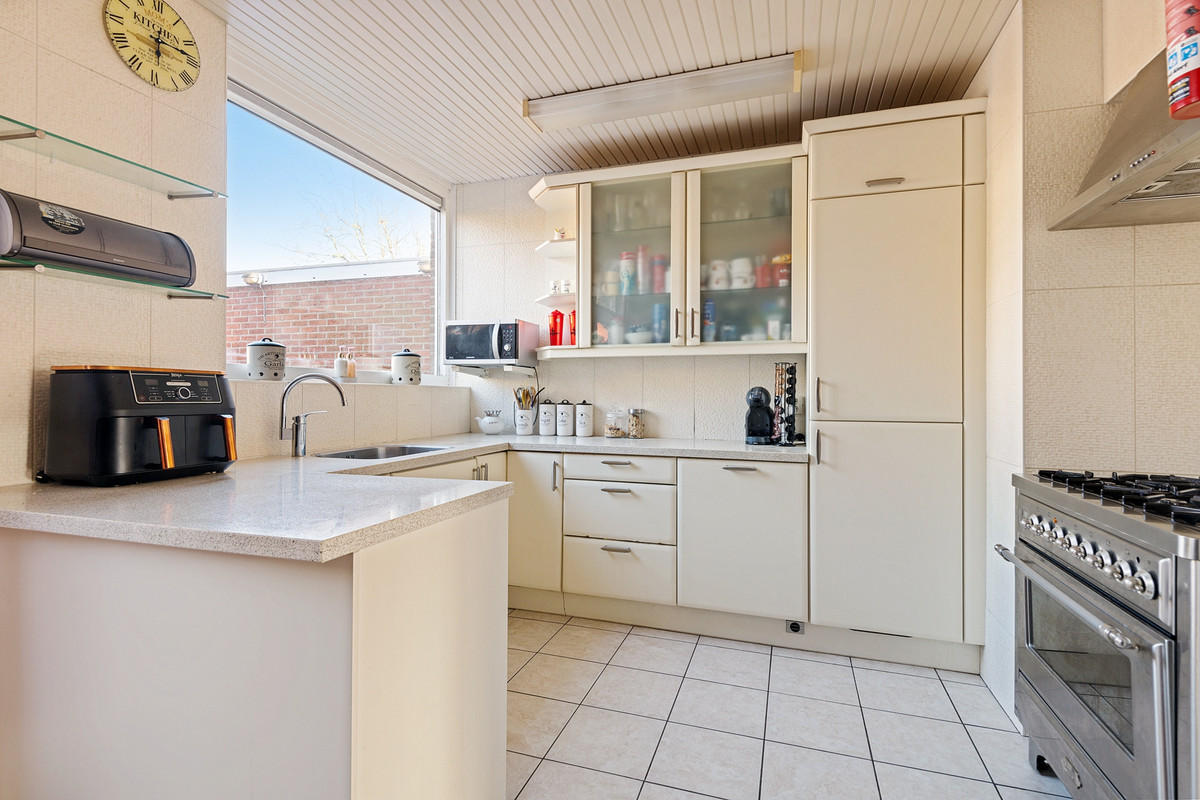 Twee-onder-één-kap te koop: Dr C A Gerkestraat 151, Zandvoort