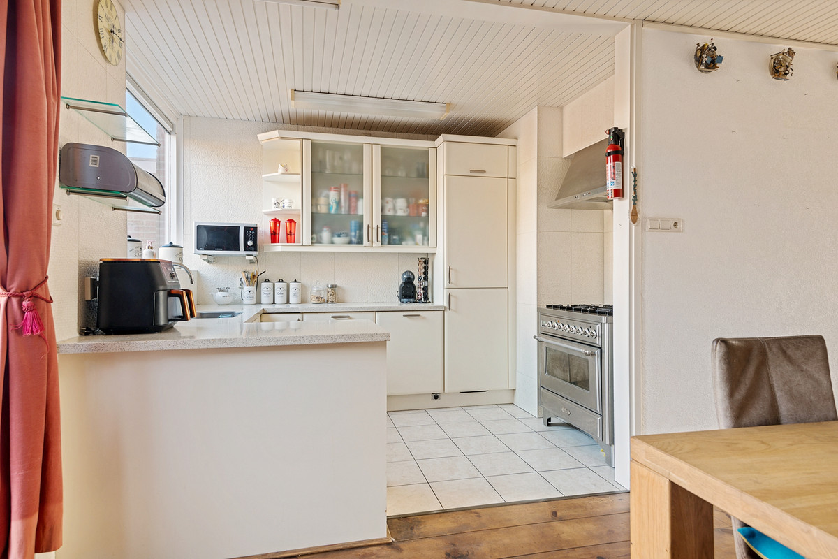 Twee-onder-één-kap te koop: Dr C A Gerkestraat 151, Zandvoort
