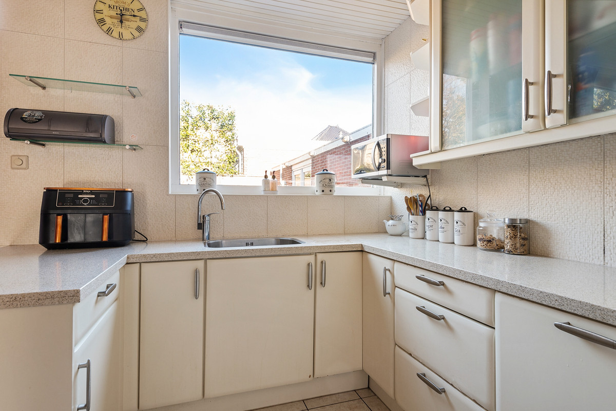 Twee-onder-één-kap te koop: Dr C A Gerkestraat 151, Zandvoort
