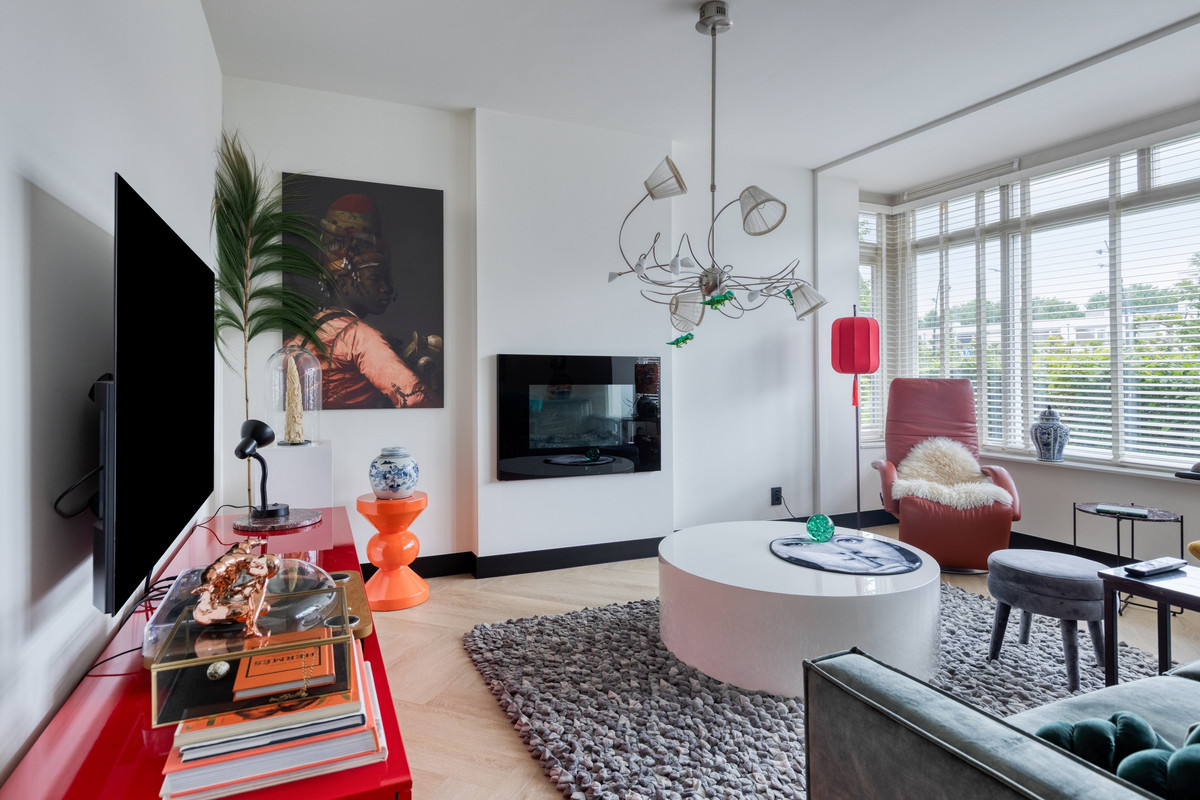Tussenwoning te koop: Valkenswaardstraat 60, Tilburg