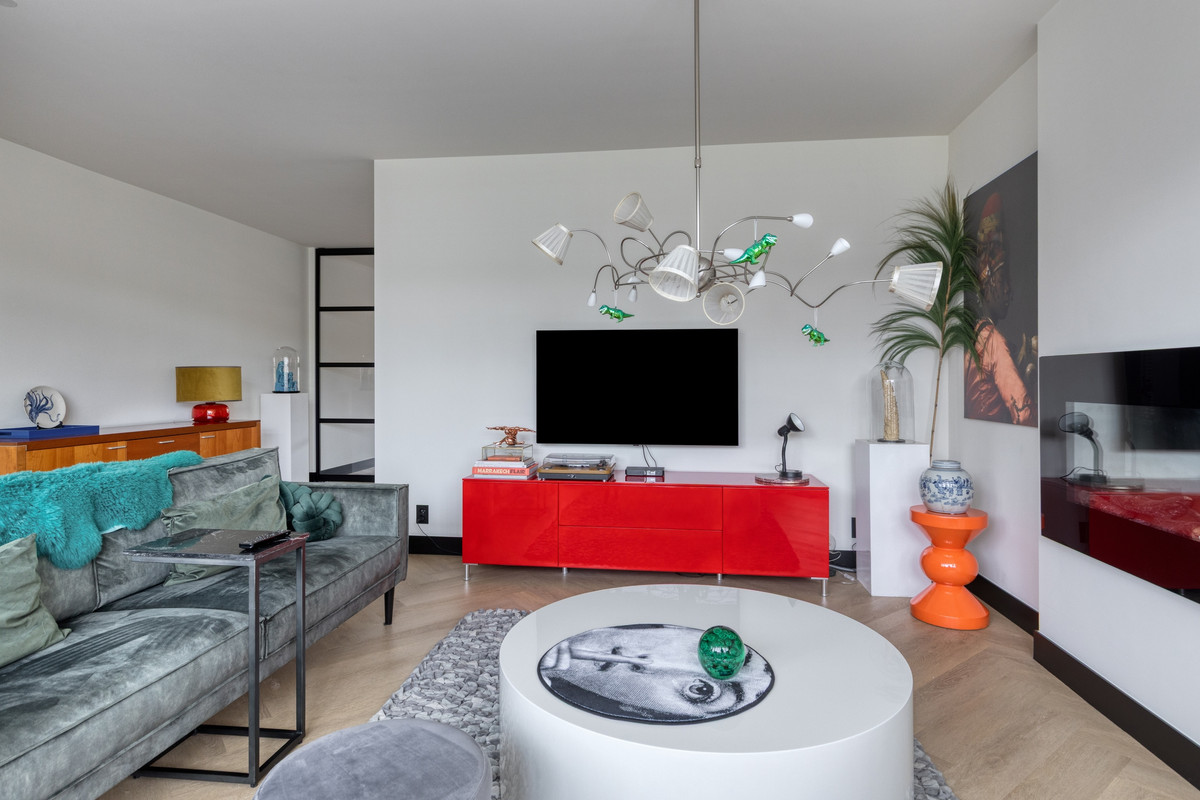 Tussenwoning te koop: Valkenswaardstraat 60, Tilburg