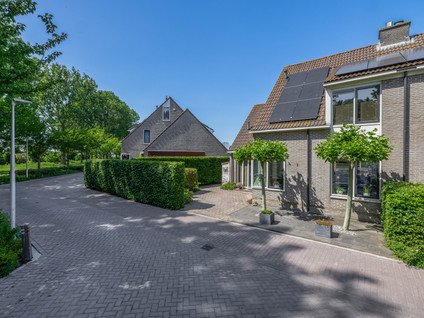 Roosje Voshoeve 49