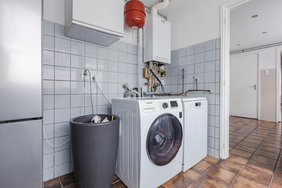 Tussenwoning te koop: Dr. Cuijpershof 50, Tilburg