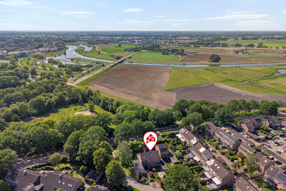 Twee-onder-één-kap te koop: Beekberg 2, Hardenberg