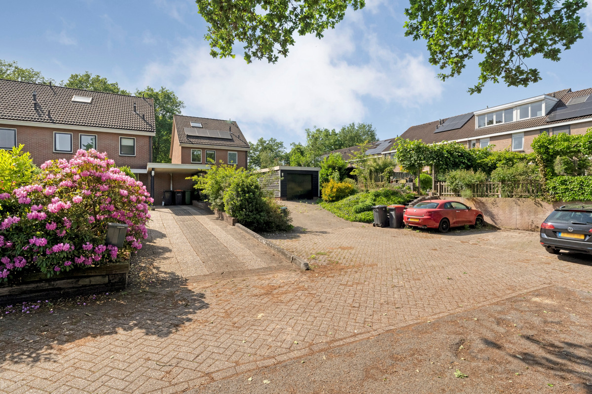 Twee-onder-één-kap te koop: Beekberg 2, Hardenberg