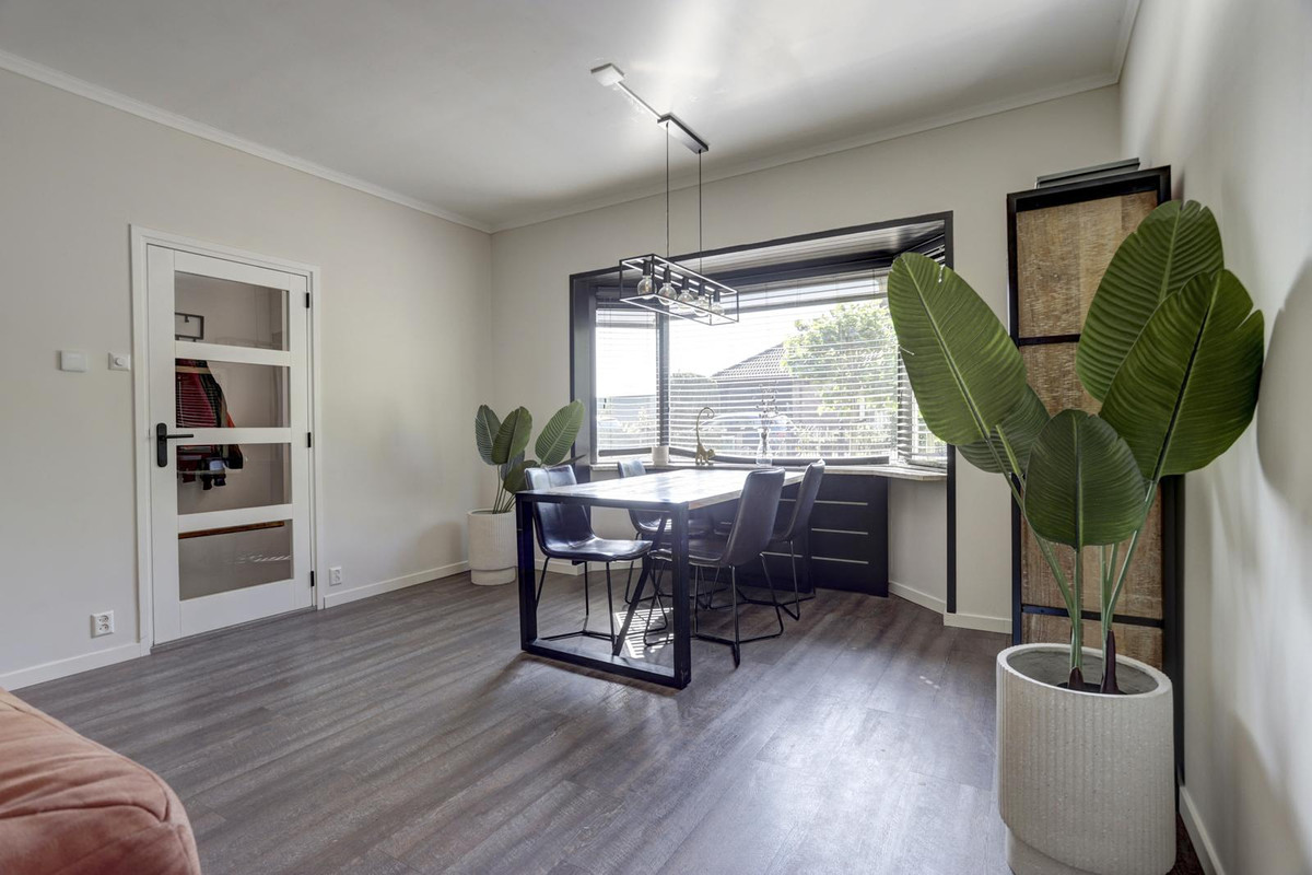 Twee-onder-één-kap te koop: Zevenbergsedijkje 95, Rotterdam