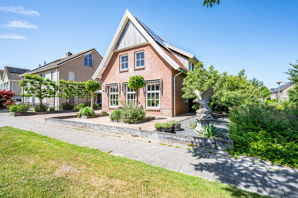 Vrijstaande woning te koop: Kade 18, Vollenhove