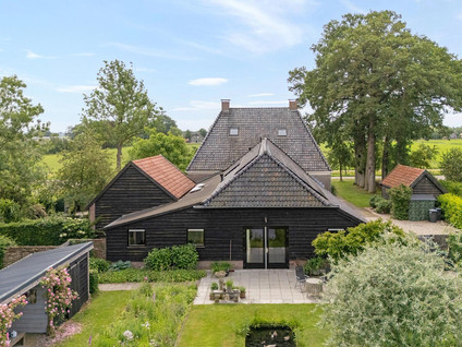 Dokter Larijweg 136