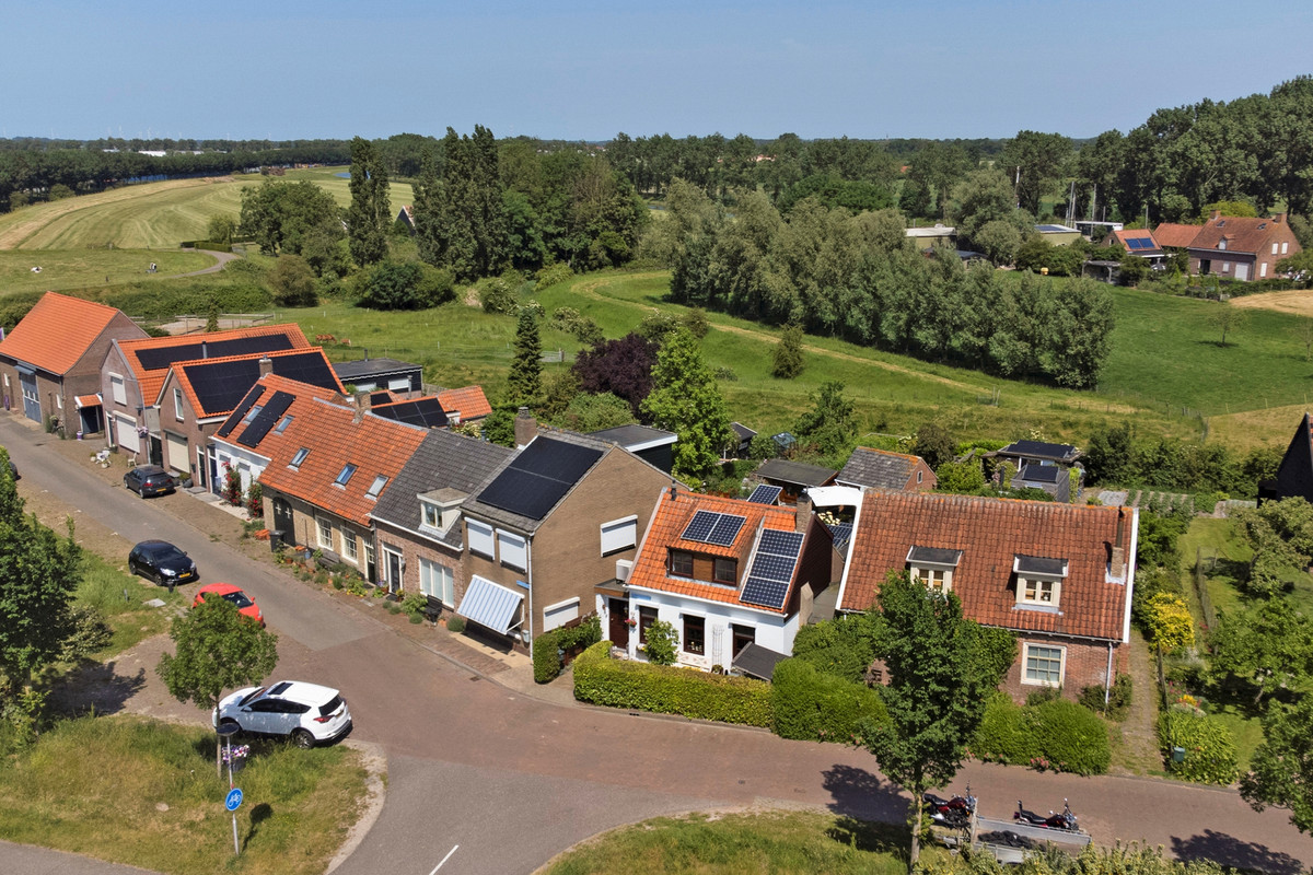Twee-onder-één-kap te koop: Nieuwlandseweg 7, Nieuw- En Sint Joosland