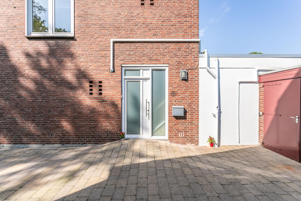 Twee-onder-één-kap te koop: Kennedylaan 26, Brunssum