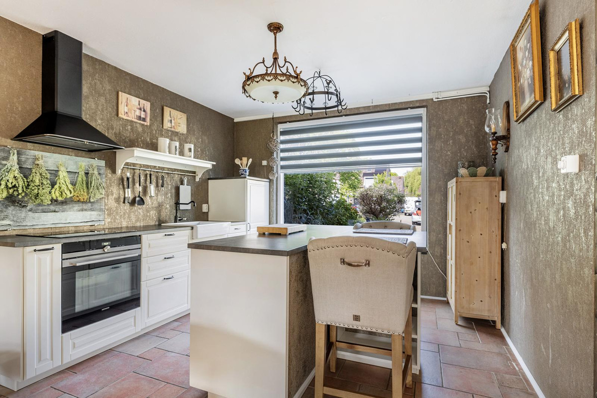 Tussenwoning te koop: Van Bronkhorstvliet 31, Barendrecht