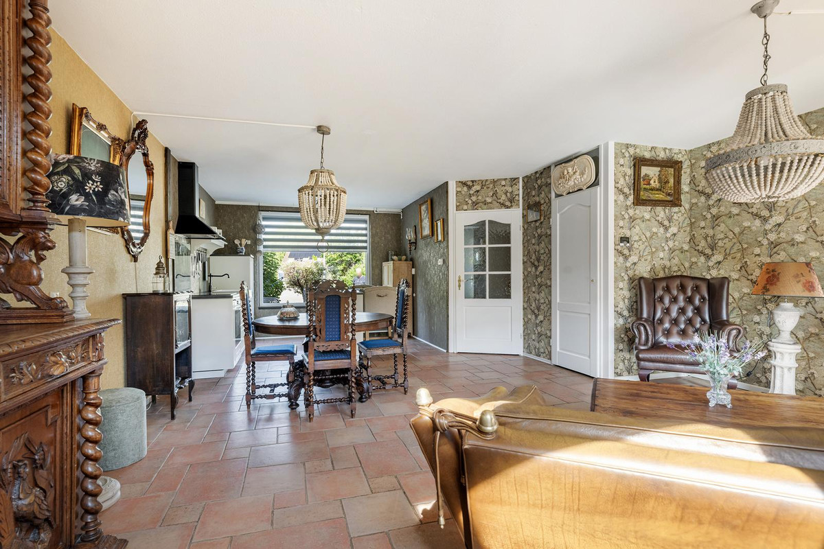 Tussenwoning te koop: Van Bronkhorstvliet 31, Barendrecht