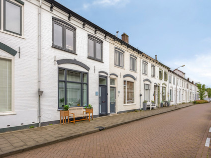 De Ruijterstraat 48