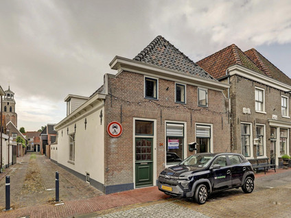 Kerkstraat 24