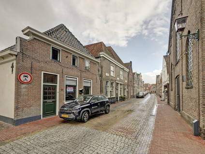 Kerkstraat 24