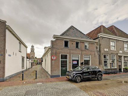 Kerkstraat 24