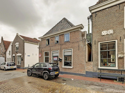 Kerkstraat 24
