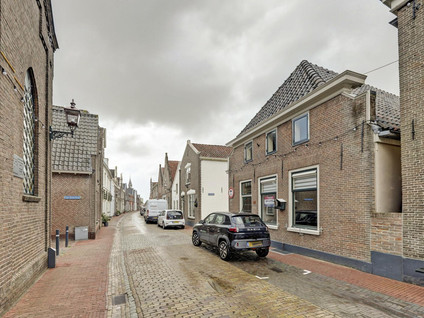 Kerkstraat 24