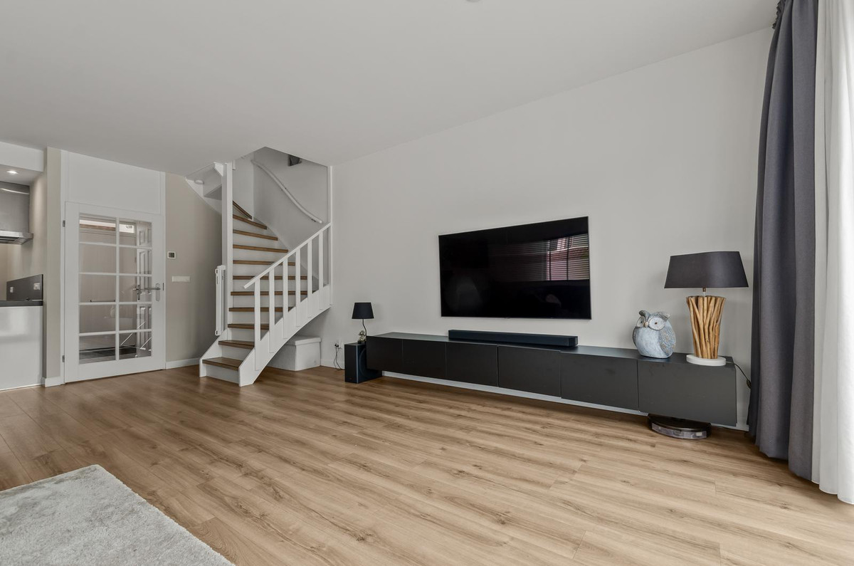 Hoekwoning te koop: Duivenkamp 355, Maarssen
