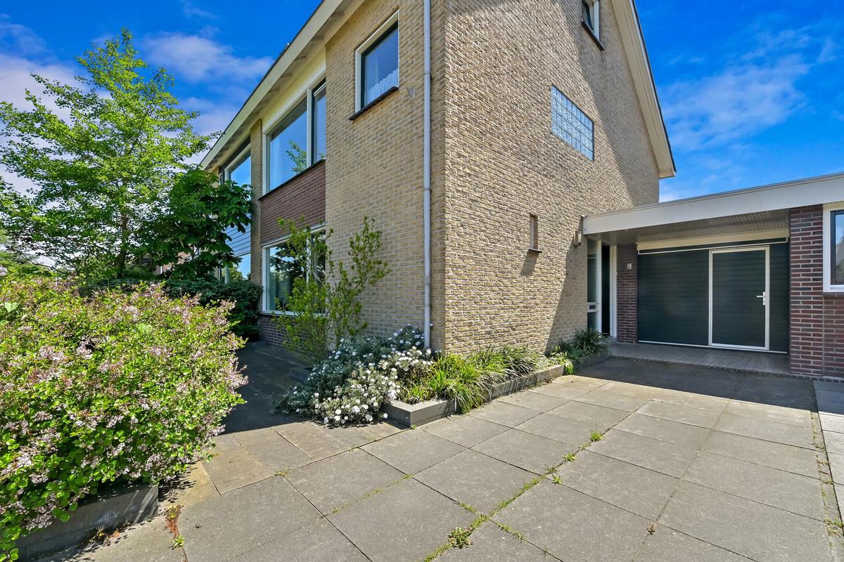 Tussenwoning te koop: 's-Prinsensingel 15, Maasland