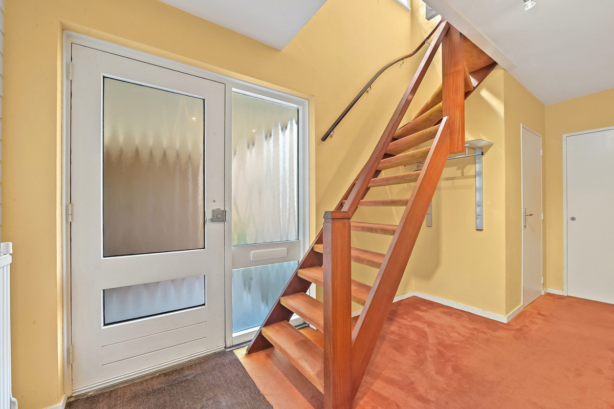 Tussenwoning te koop: 's-Prinsensingel 15, Maasland