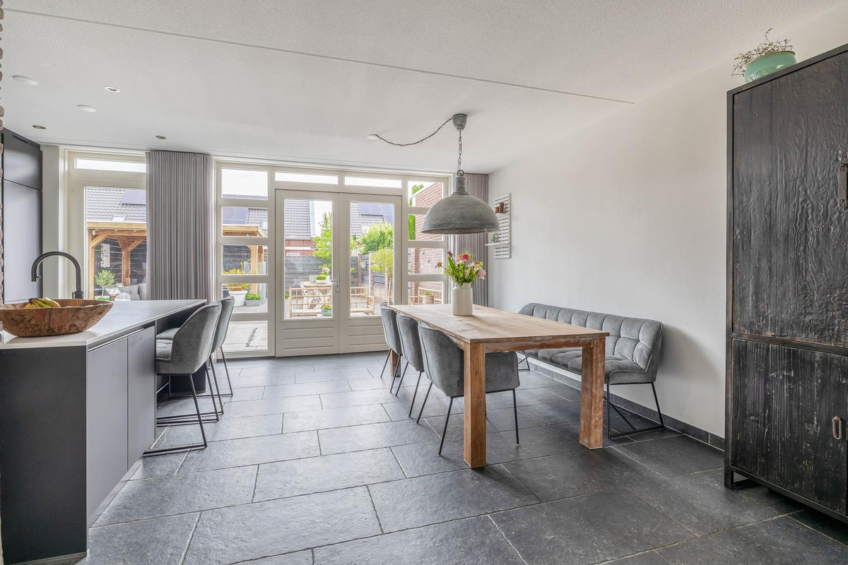 Tussenwoning te koop: Nellemenkeslaan 50, Belfeld