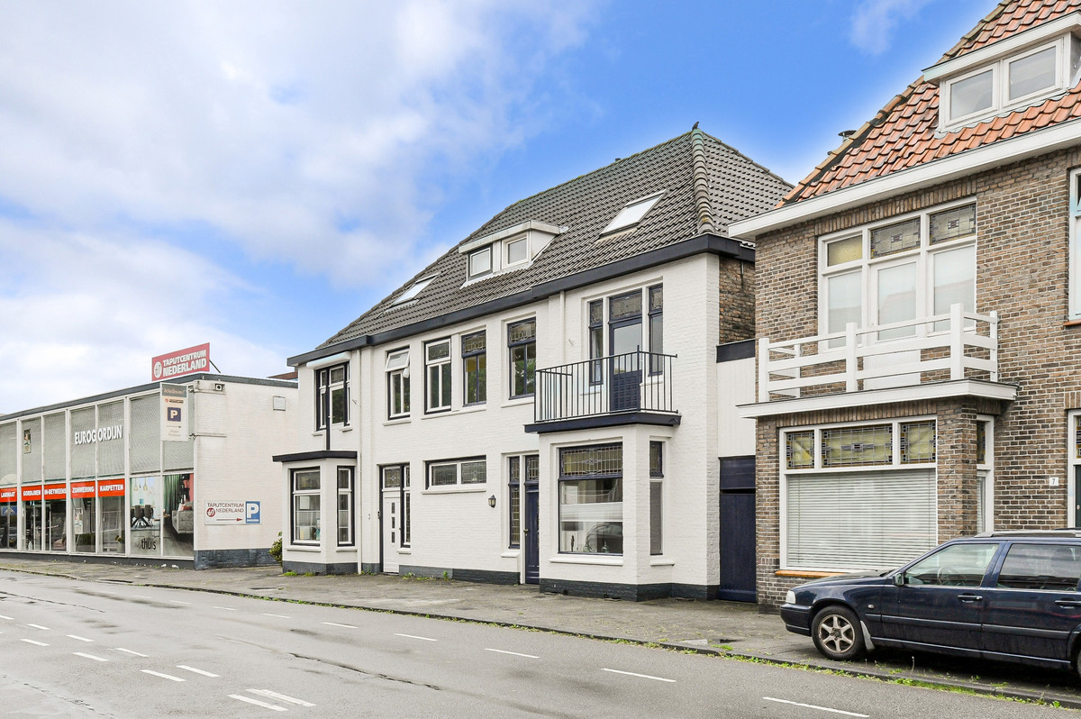 Twee-onder-één-kap te koop: Heuvelstraat 5, Breda