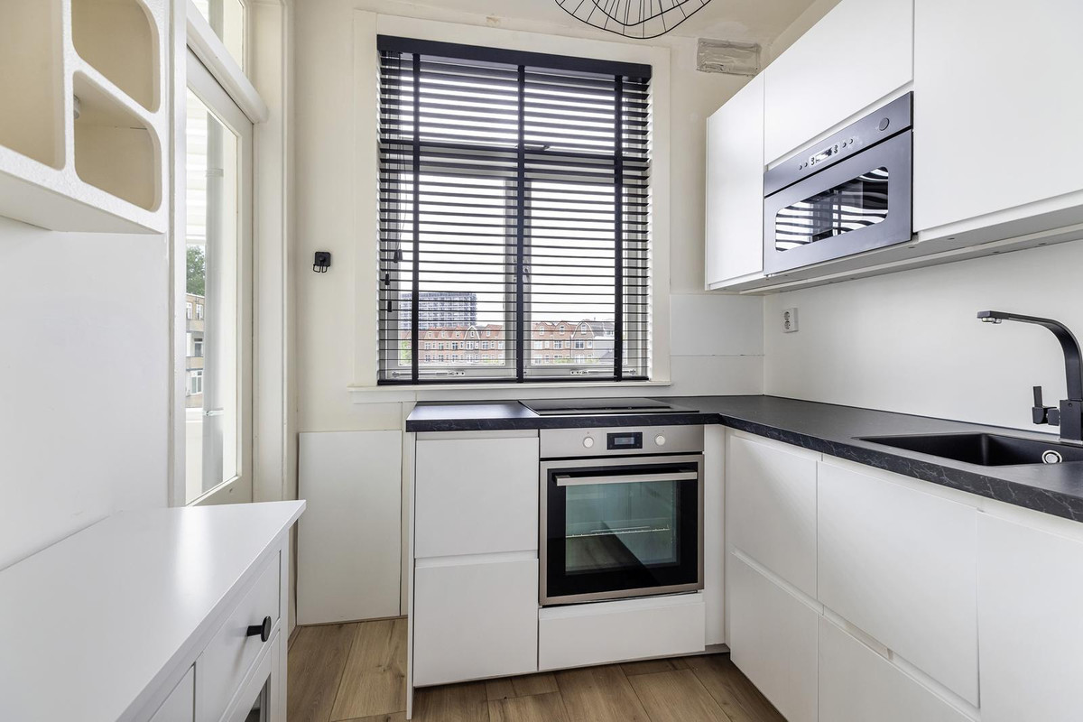 Appartement te koop: Dordtselaan 187A02, Rotterdam